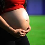 Грудное вскармливание во время беременности